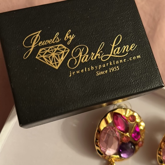 Park Lane Earrings - Picture 4 of 6